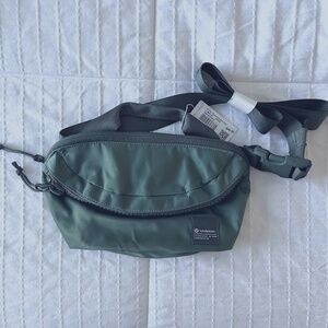 NEW! Lululemon Large All Day Essentials Belt Bag 2.5L Dark Forest